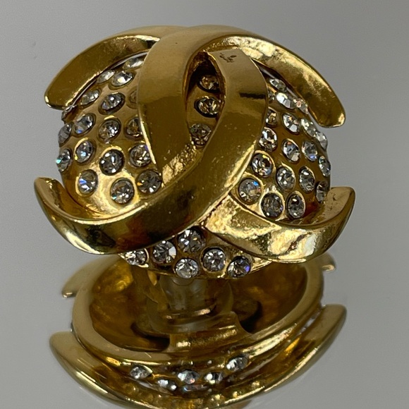 CHANEL Rhinestone Round CC Logo Clip On Earrings - Picture 7 of 11